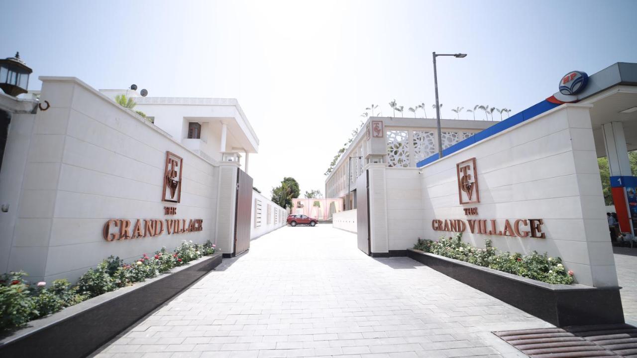 The Grand Village Moradabad Exterior foto